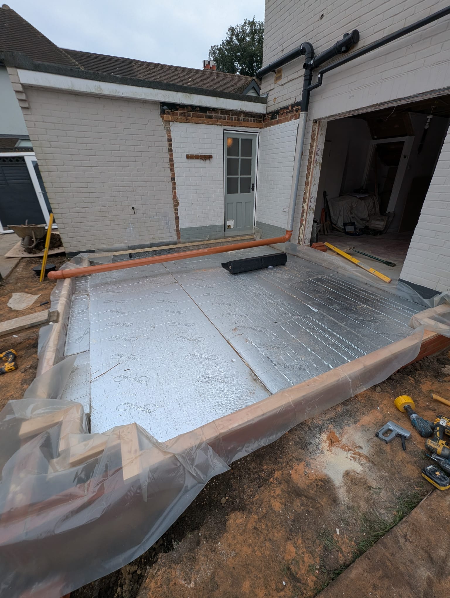 WhatsApp Image 2025-05-28 at 20.42.34 (1)